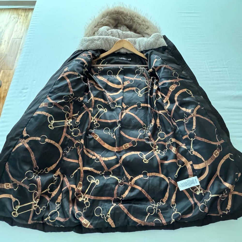 Ralph Lauren - Down-filled coat with Faux Fur trim on hood. Size XS - Picture 9 of 11